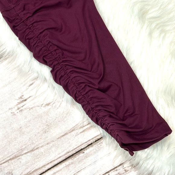 PINK VICTORIA’S SECRET ULTIMATE RUCHED LEGGINGS - Picture 2 of 8